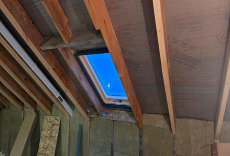 Установка мансардных окон VELUX