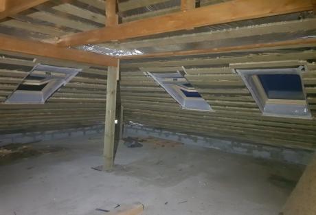 Мансардные окна Velux в частном домe, п.Коптяки