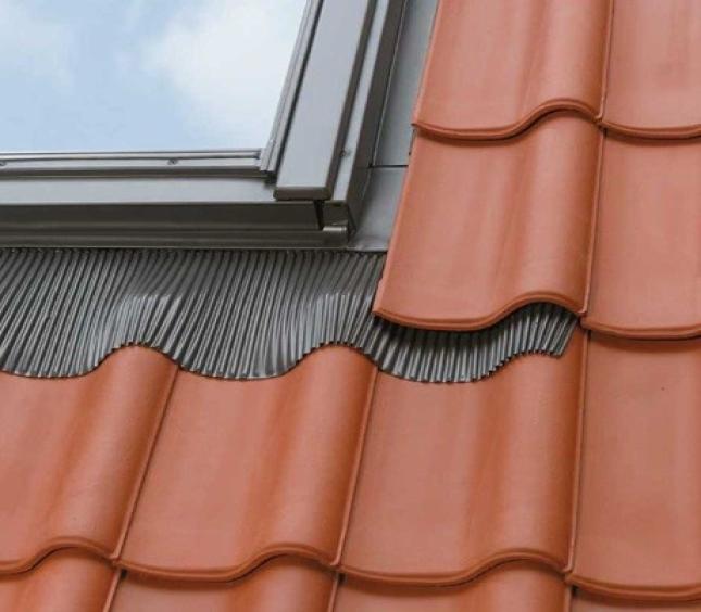 Оклад для VELUX PREМIUМ профилированной кровли МK04 в Лесном