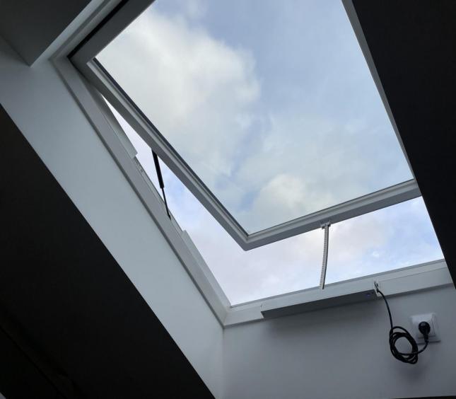 Мансардное окно WERSO с дистанционным открыванием двухкамерный стеклопакет,66*118 в Урае