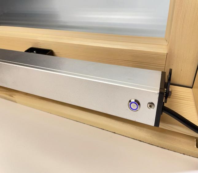 Мансардное окно WERSO с дистанционным открыванием  однокамерный стеклопакет, 78*98 в Магнитогорске